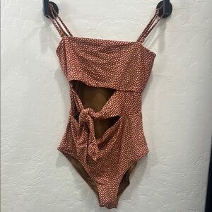 Aerie one piece cut out swimsuit Like new! M
